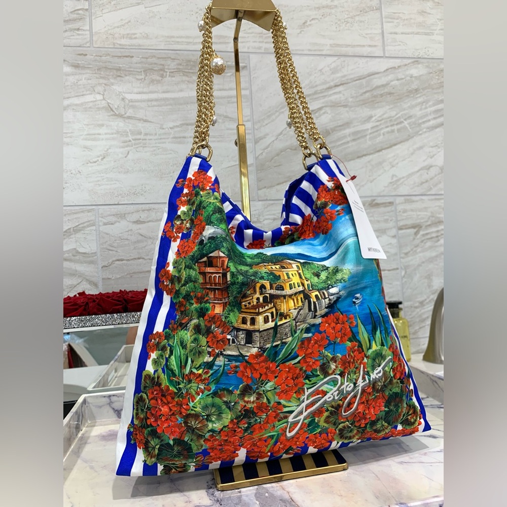 ❌SOLD❌Authentic Dolce & Gabbana Portofino Printed Shoulder Bag. - Picture 8 of 17
